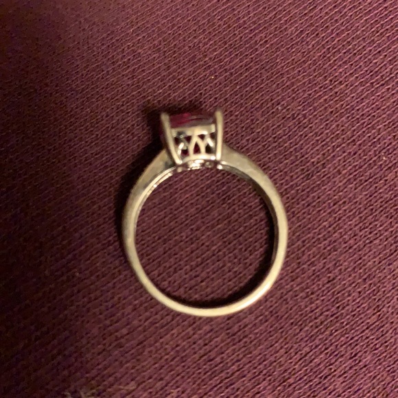 Ruby (Synthetic) with Diamond chips ( genuine) 925 stamped - Picture 7 of 12